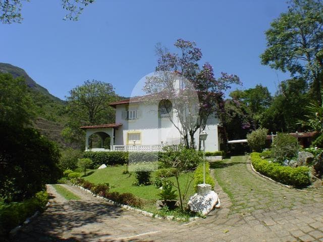 Casa à venda em Fazenda Inglesa, Petrópolis - RJ