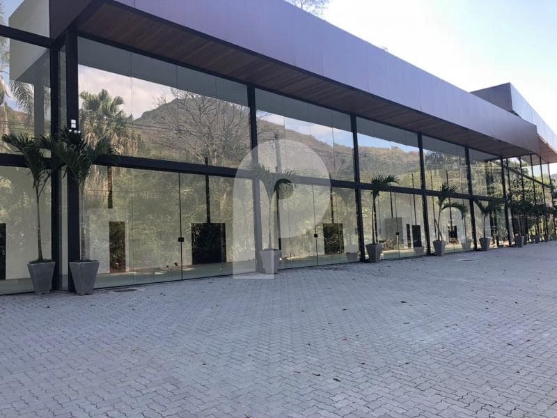 Loja à venda em Corrêas, Petrópolis - RJ