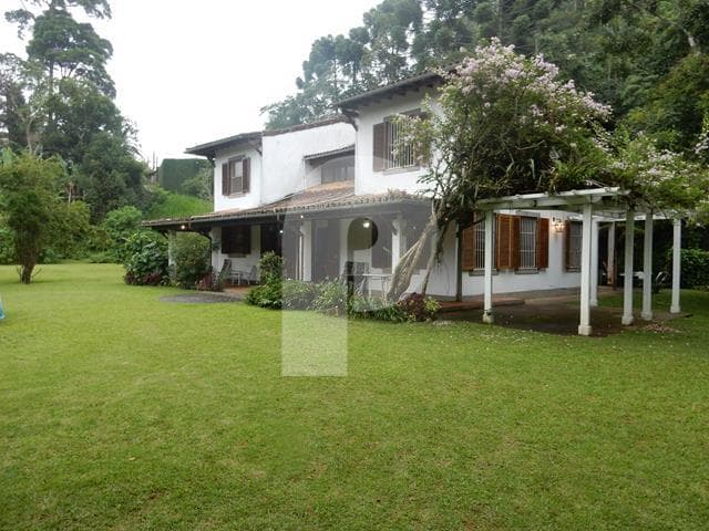 Casa à venda em Bingen, Petrópolis - RJ