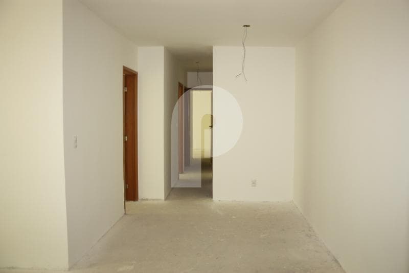 Apartamento à venda em Samambaia, Petrópolis - RJ