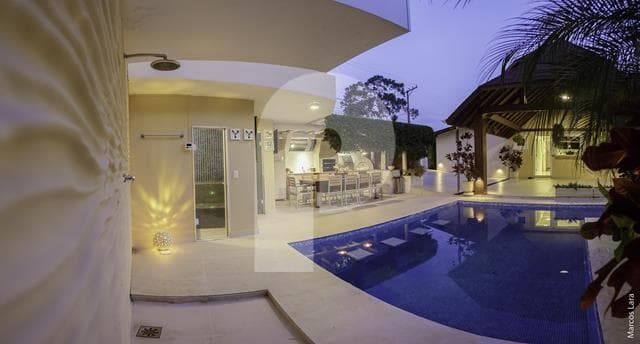 Casa à venda em Itaipava, Petrópolis - RJ
