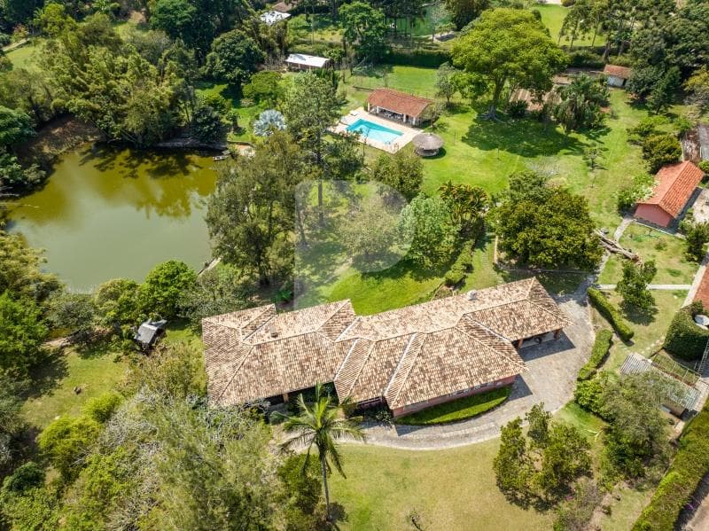 Casa à venda em Itaipava, Petrópolis - RJ