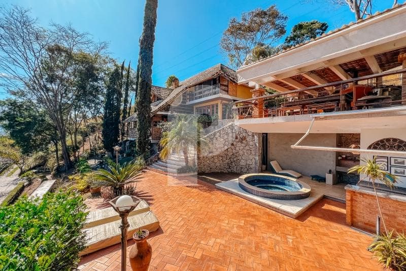 Casa à venda em Bonsucesso, Petrópolis - RJ