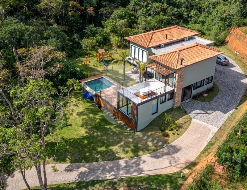 Casa à venda em Itaipava, Petrópolis - RJ