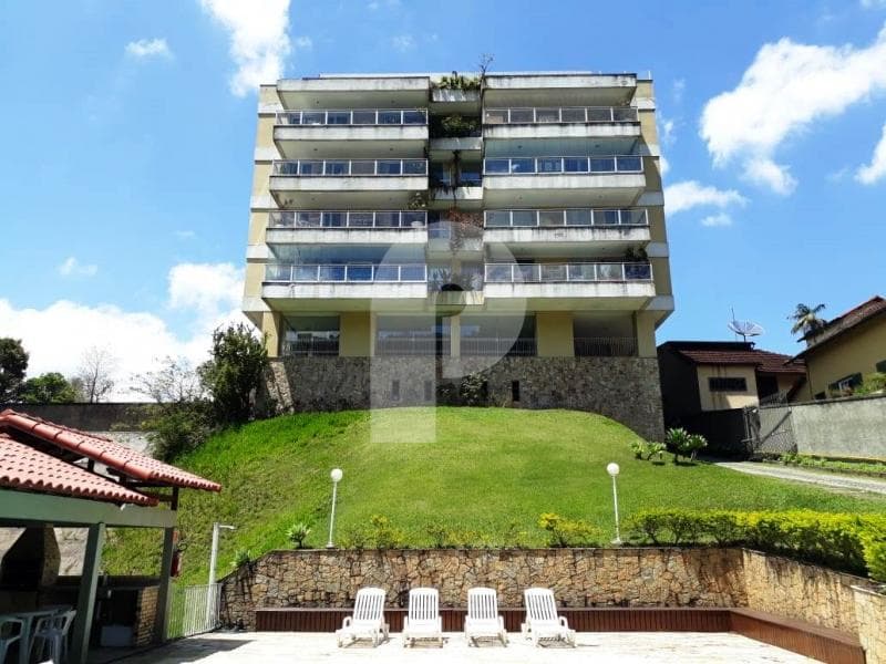 Apartamento à venda em Valparaíso, Petrópolis - RJ