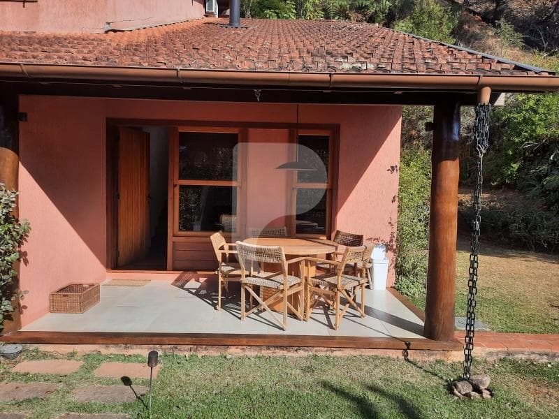 Flat à venda em Araras, Petrópolis - RJ