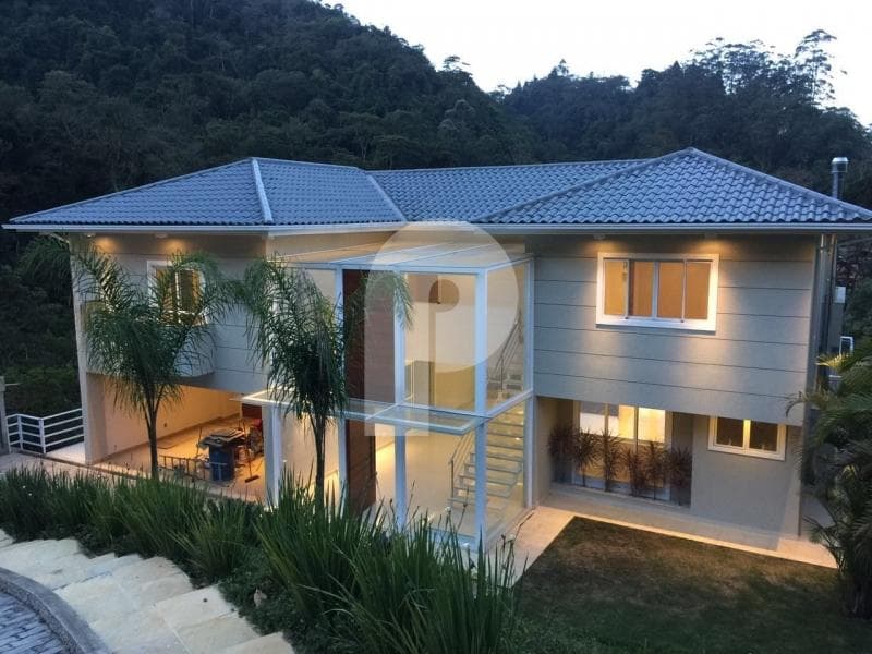 Casa à venda em Taquara, Petrópolis - RJ