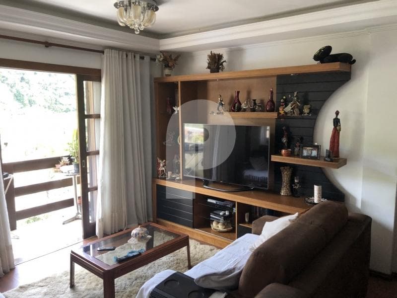 Cobertura à venda em Bingen, Petrópolis - RJ