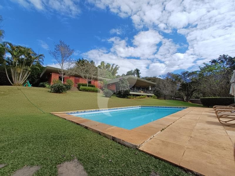 Casa à venda em Araras, Petrópolis - RJ