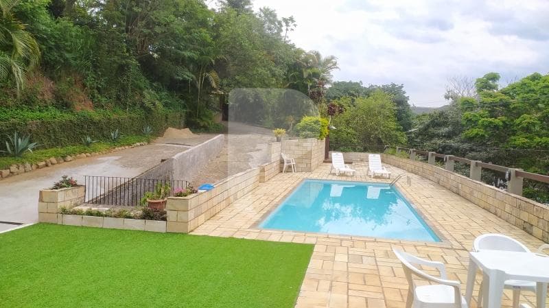 Casa à venda em Nogueira, Petrópolis - RJ