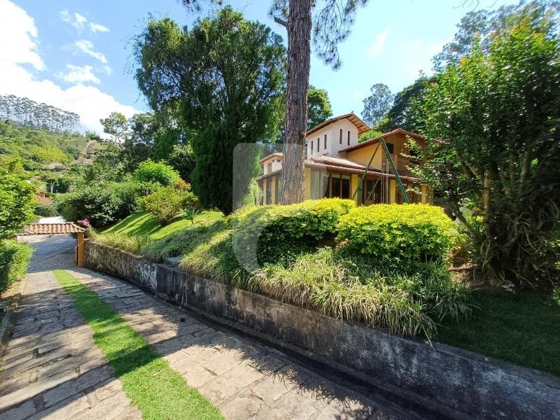 Casa à venda em Itaipava, Petrópolis - RJ