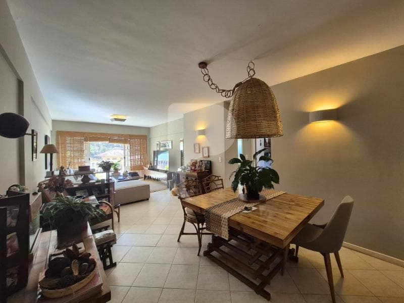 Apartamento à venda em Itaipava, Petrópolis - RJ