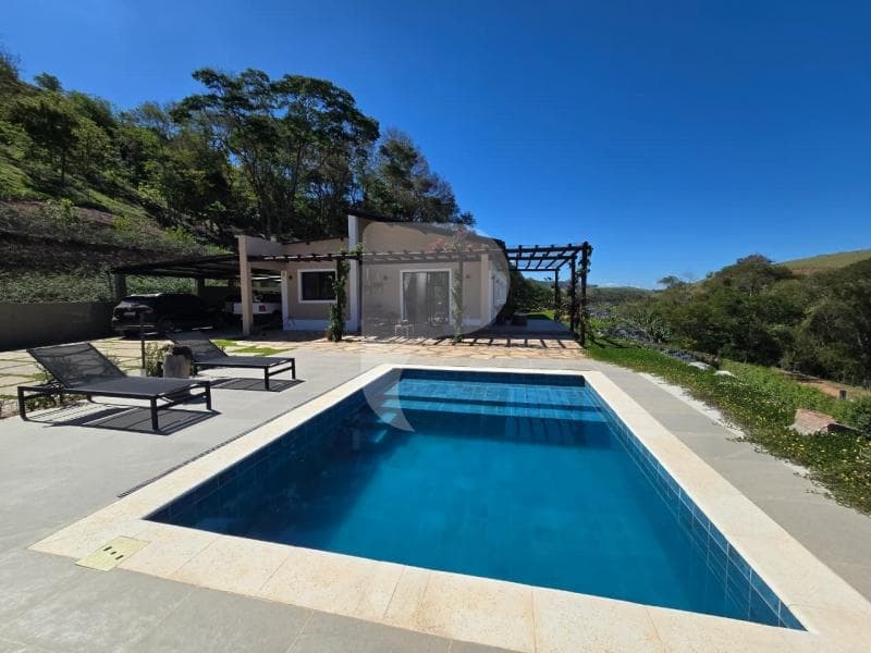 Casa à venda em Vale das Videiras, Paty do Alferes - RJ