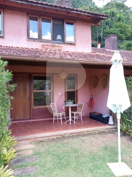 Flat à venda em Araras, Petrópolis - RJ