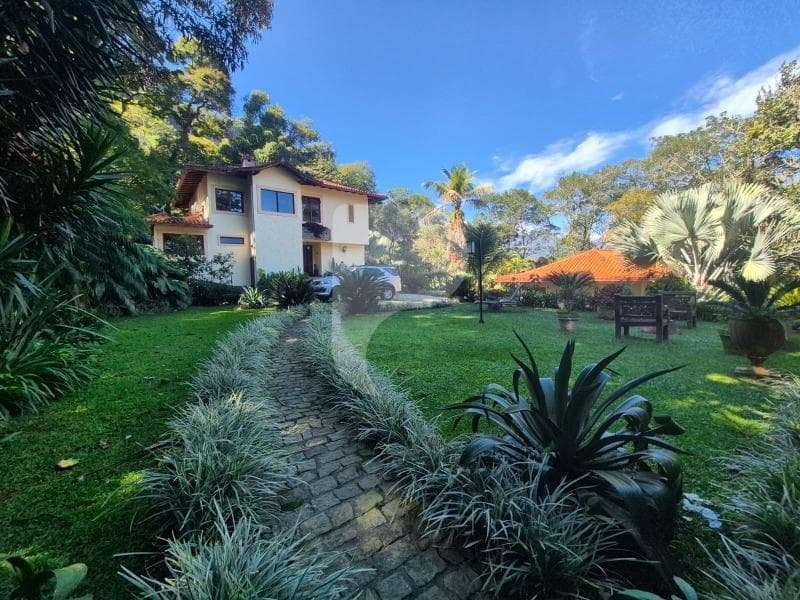 Casa à venda em Itaipava, Petrópolis - RJ