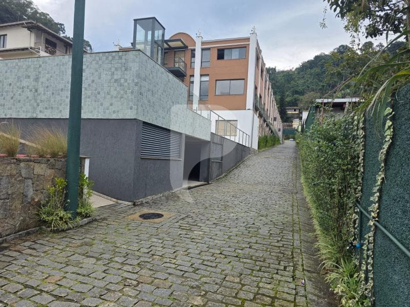 Apartamento à venda em Centro, Petrópolis - RJ