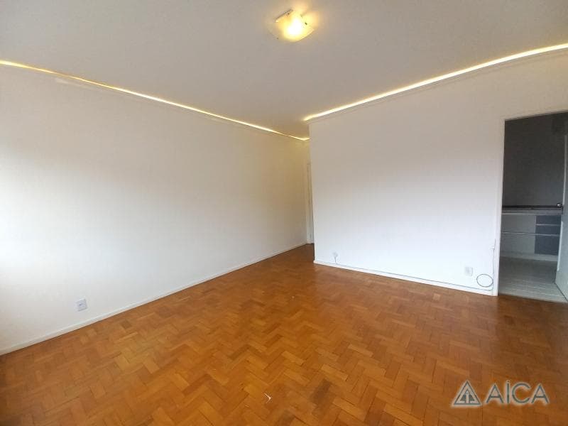 Apartamento à venda em Valparaíso, Petrópolis - RJ