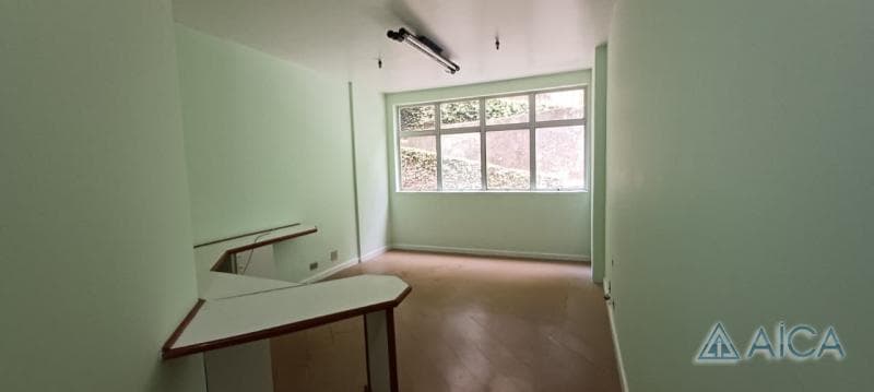 Sala à venda em Centro, Petrópolis - RJ