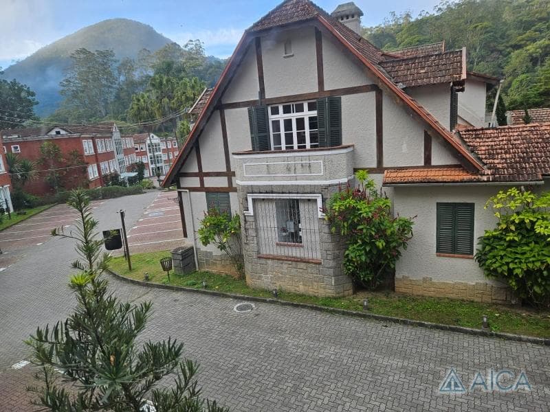 Sala à venda em Quarteirão Brasileiro, Petrópolis - RJ