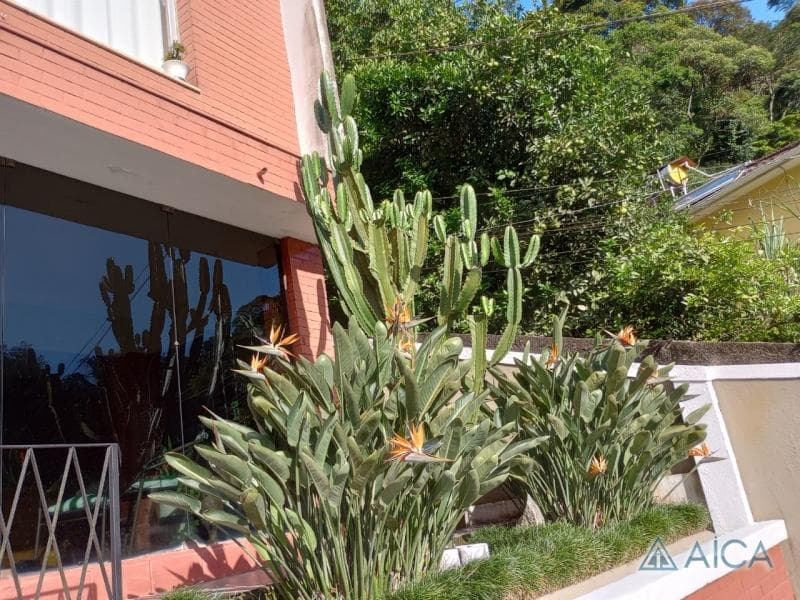 Casa à venda em Quarteirão Brasileiro, Petrópolis - RJ