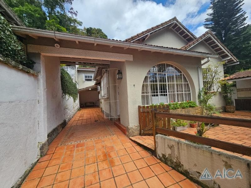 Casa à venda em Bingen, Petrópolis - RJ