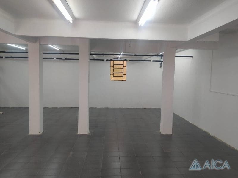 Imóvel Comercial para alugar em Quissamã, Petrópolis - RJ