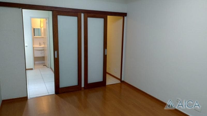 Sala à venda em Centro, Petrópolis - RJ