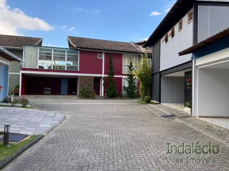 Casa à venda em Valparaiso, Petrópolis - RJ
