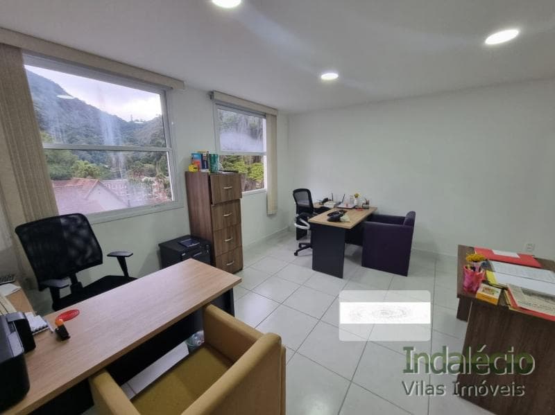 Sala à venda em Quarteirão Brasileiro, Petrópolis - RJ