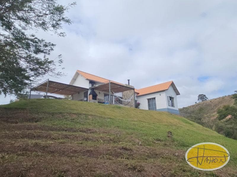 Casa à venda em Vale das Videiras, Petrópolis - RJ