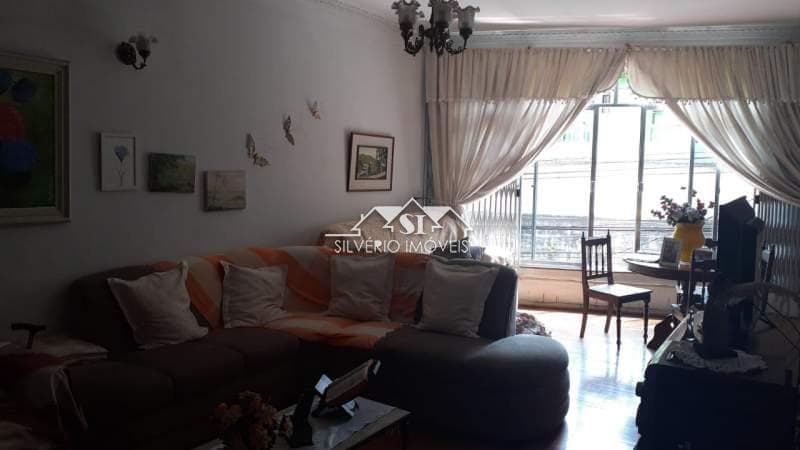 Apartamento à venda em Itamarati, Petrópolis - RJ
