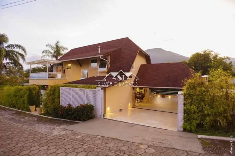 Casa à venda em Itaipava, Petrópolis - RJ