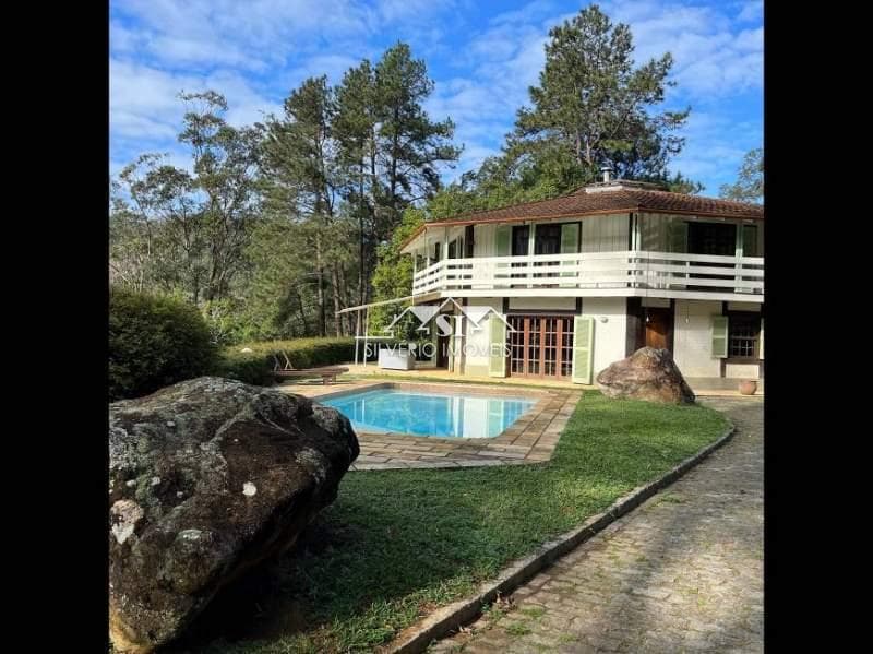 Casa à venda em Quarteirão Brasileiro, Petrópolis - RJ