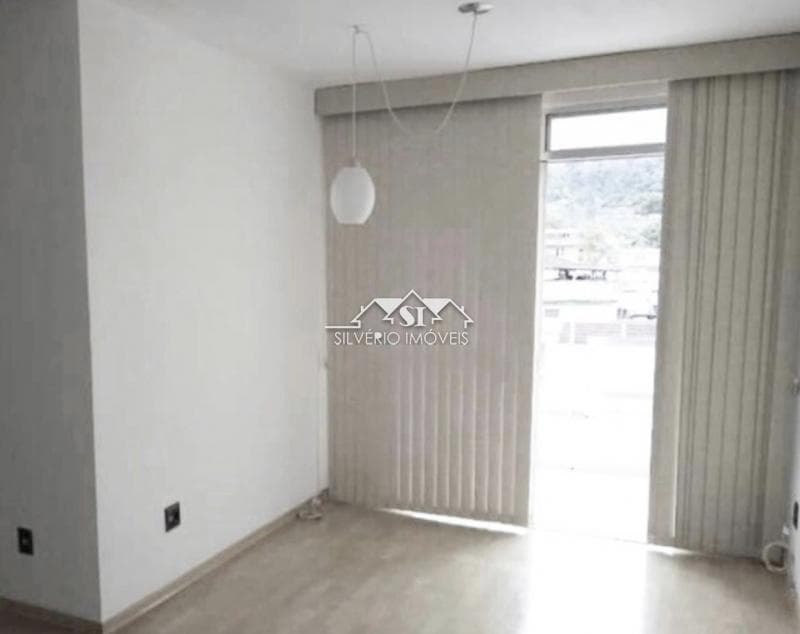Apartamento à venda em Bingen, Petrópolis - RJ