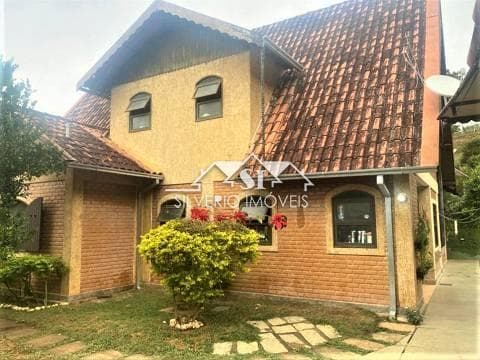Casa à venda em Itaipava, Petrópolis - RJ