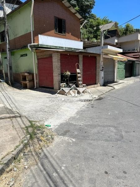 Loja para alugar em Samambaia, Petrópolis - RJ