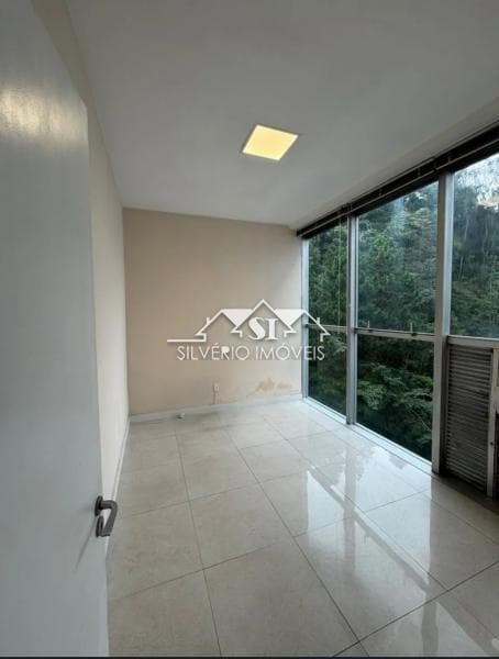 Sala à venda em Centro, Petrópolis - RJ