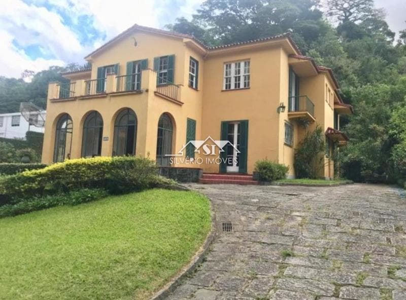 Casa à venda em Coronel Veiga, Petrópolis - RJ