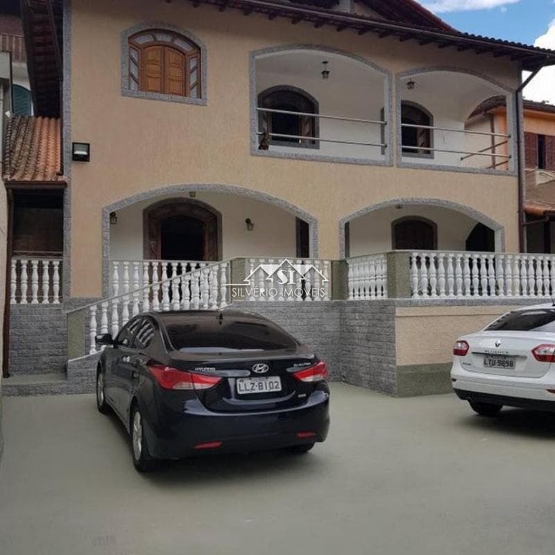 Casa à venda em Bingen, Petrópolis - RJ