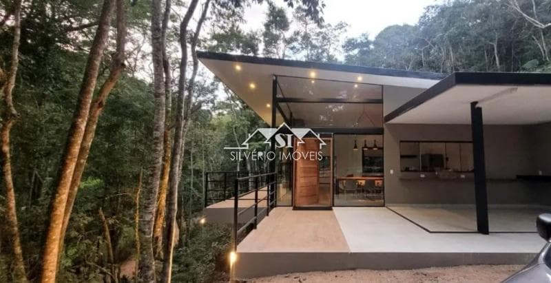 Casa à venda em Araras, Petrópolis - RJ