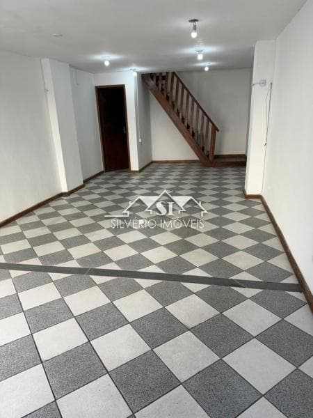 Loja para alugar em Corrêas, Petrópolis - RJ