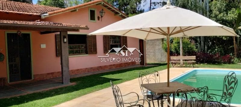 Casa à venda em Bonsucesso, Petrópolis - RJ