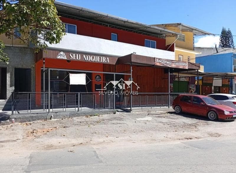 Loja para alugar em Nogueira, Petrópolis - RJ