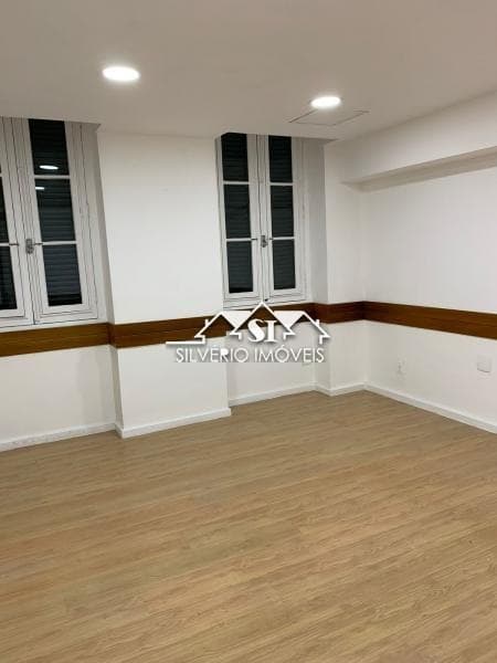 Sala para alugar em Centro, Petrópolis - RJ