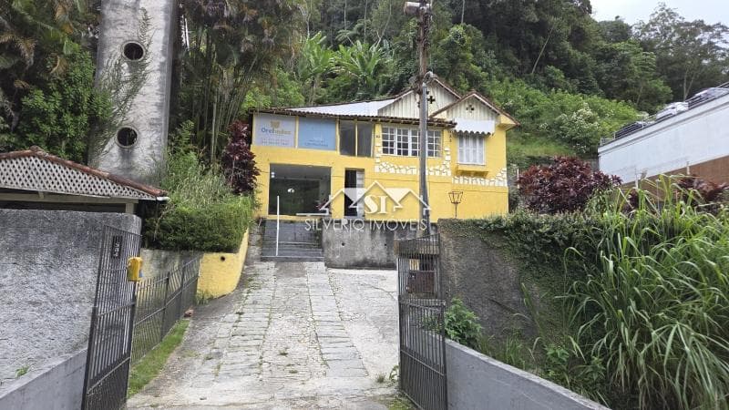 Casa à venda em Coronel Veiga, Petrópolis - RJ