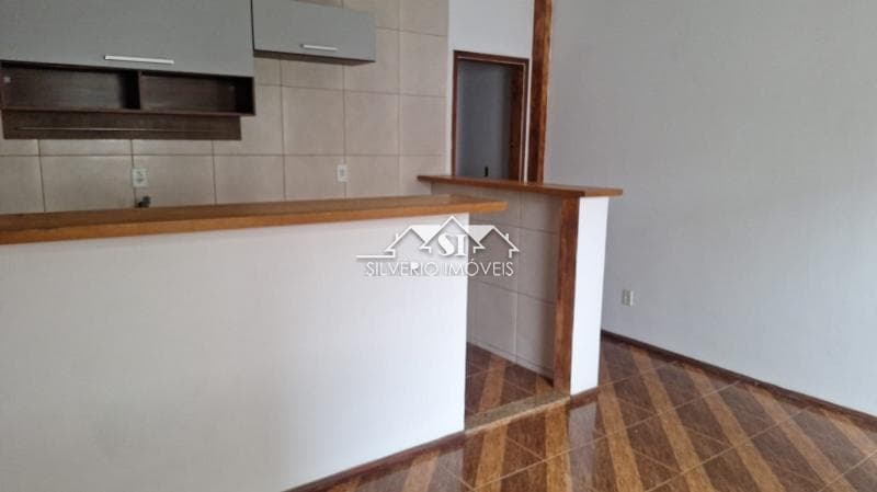 Apartamento à venda em Mosela, Petrópolis - RJ