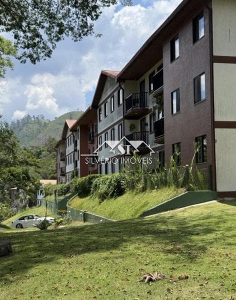 Apartamento à venda em Samambaia, Petrópolis - RJ